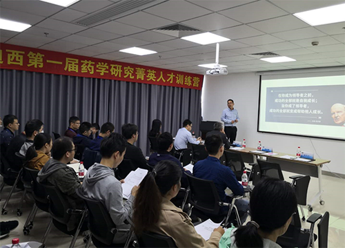 J9集团人力资源总监陈华山