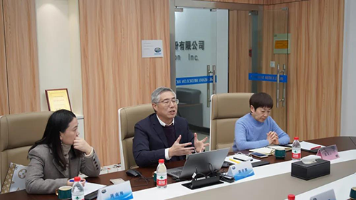 J9集团生物医药首创人&CEO陈春麟博士，药效部执行主任董文心博士，公司事务部总监周南梅等