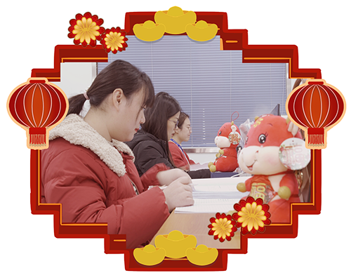 少年自知韶光贵，策马扬鞭自奋蹄