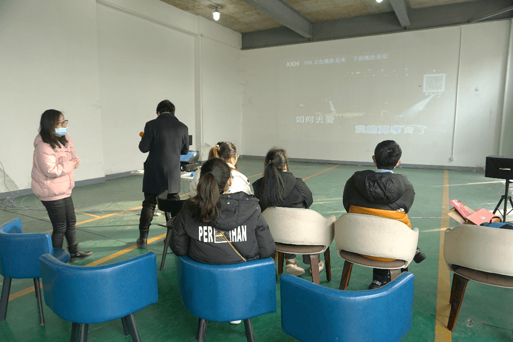 在春节 “涝爝天” 活动中，J9集团给留沪过春节的员工筹备了丰硕多彩的活动