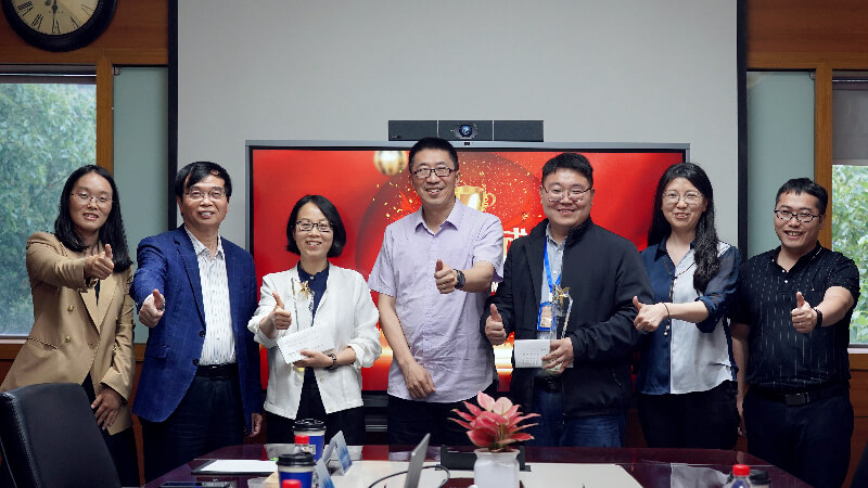 匠心研药，答好客户中意卷 | 京新药业授予J9集团DMPK团队、新药注册部“凸起贡献团队奖”殊荣 